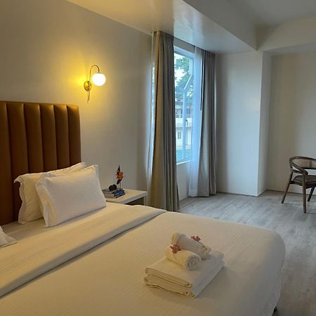 Hotel Pegasus Crown Shillong Extérieur photo